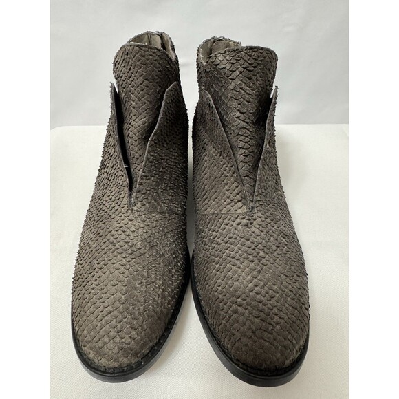 Eileen Fisher Tuck Textured Leather Ankle Booties Women’s Sz 9 Almond Toe - Picture 7 of 12